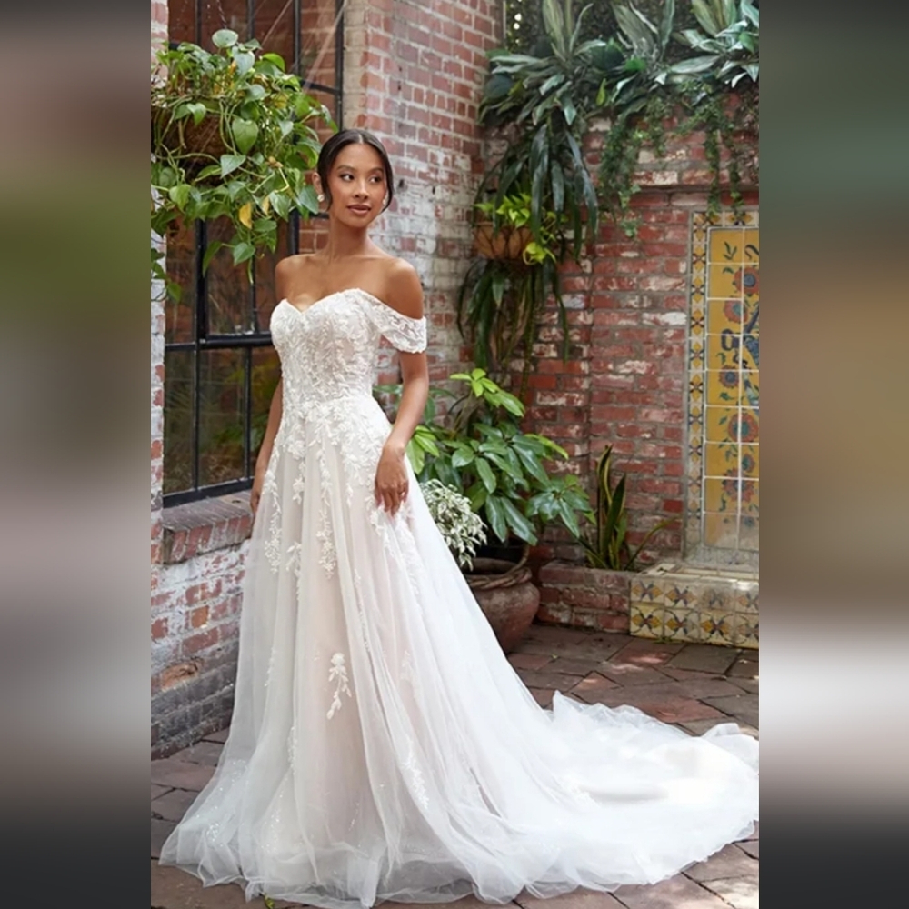 Essense of Australia White Gown